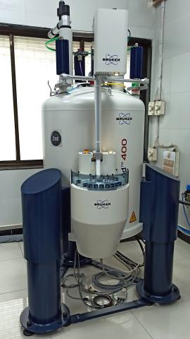 400 MHz Bruker AVANCE III HD NMR spectrometer 